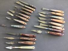 Collection of artist palette tools, wooden handles, x20, various makes