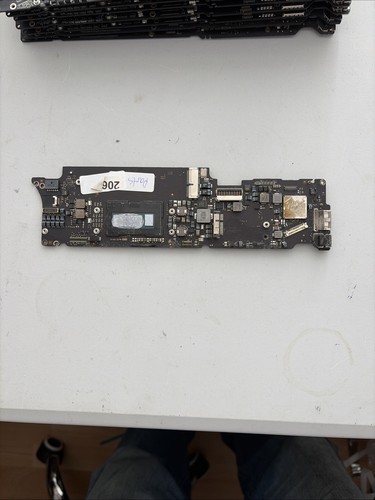 Apple macbook air - air, logic