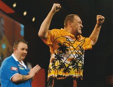 Wayne Mardle Hand Signed 8x6 Inch Darts Photo
