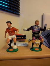 Ryan Giggs and Peter Schmeichel Figures 9 Inch. Damaged figures. Repaired.