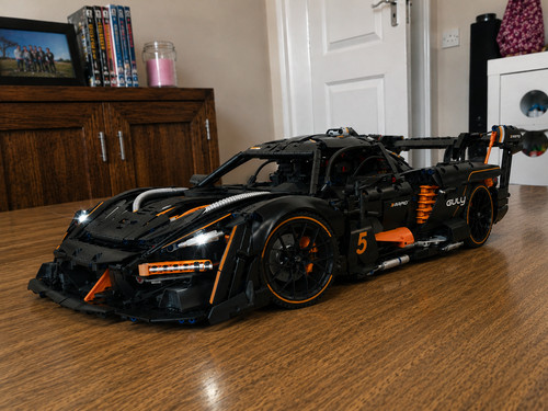 Mclaren building senna - mclaren,