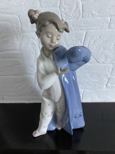 Nao lladró porcelain - by,