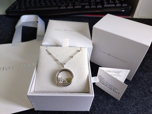 New boxed hot diamonds - new,
