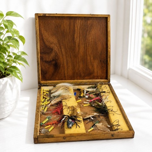 Vintage wooden fishing tackle - fishing,