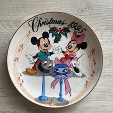 Walt Disney Christmas 1995 Plate Boxed