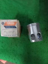 YAMAHA RS125 GENUINE NOS 0.50 PISTON 56.50 1V0-11636-00