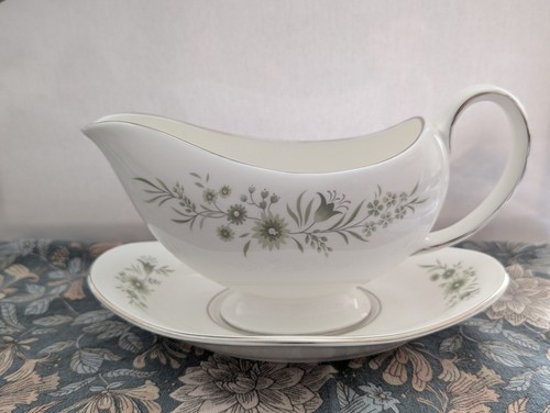 Wedgwood gravy boat - gravy, &
