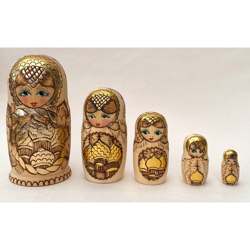 Russian matryoshka nesting - russian,