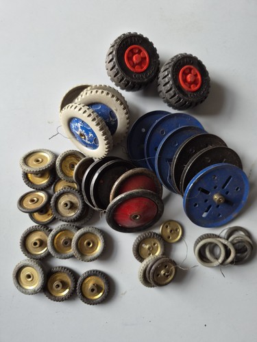 Various vintage meccano - meccano, road