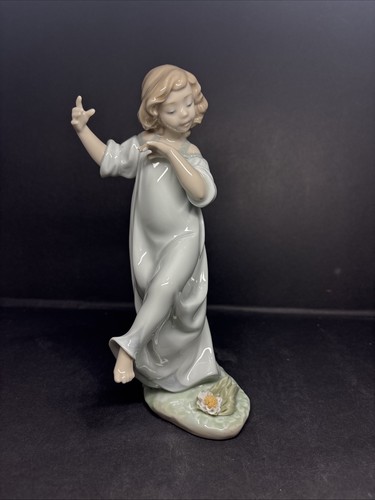 Lladro figurine 6946 daisies - lladro,