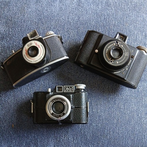 Job lot vintage cameras - 3,