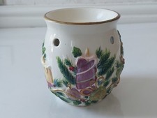 Yankee candle Christmas Wax Burner / Warmer With 'Christmas Trim' Pattern 