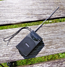Matsui PR27 Pocket Radio AM/FM