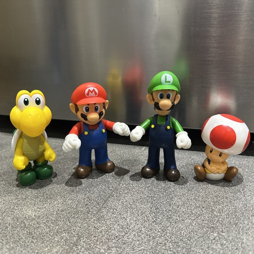 Super mario figures - super,