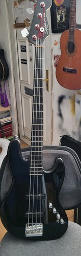 Squire jazz bass string - bass,
