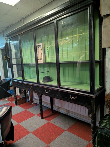 Museum wall display cabinet - museum,