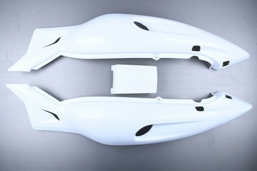 Complete unpainted rear tail - complete,