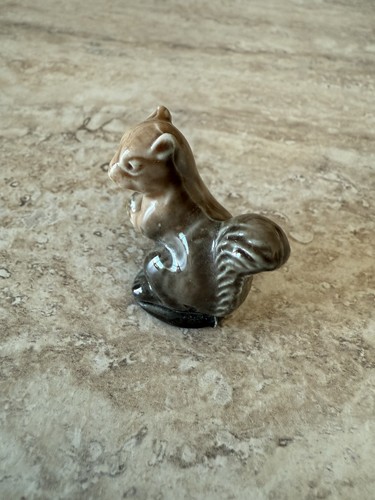 Vintage wade whimsies - wade, squirrel