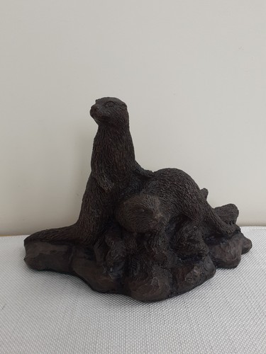 Cold cast bronze double - bronze, otter