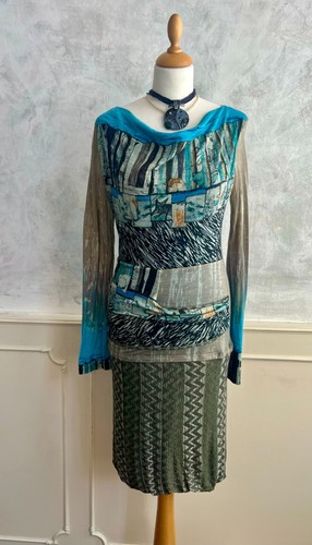 Save the queen teal green - save,