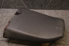 YAMAHA FZR600 3HE PILLION SEAT NEEDS A RECOVER