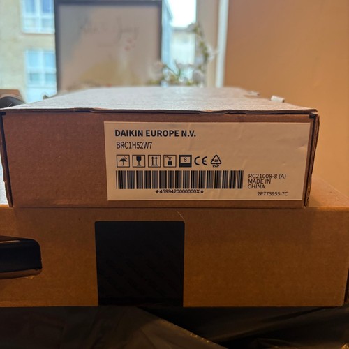 Daikin madoka brc1h52w white - madoka,