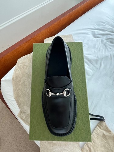 Gucci black chunky - chunky, leather