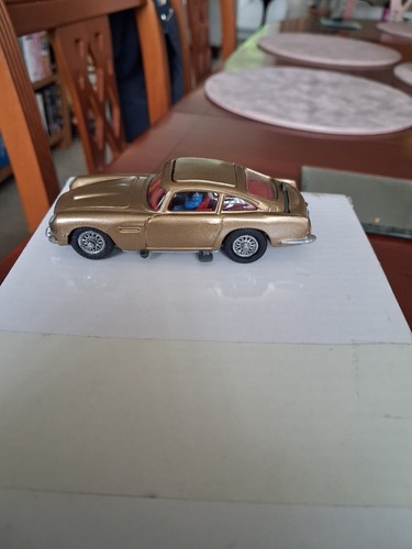 Corgi 261 james bond aston - 261,