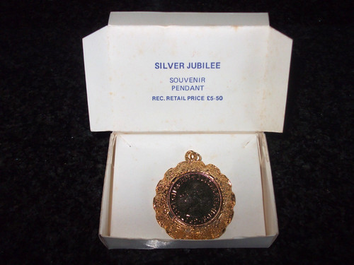 Silver jubilee 1977 - silver,
