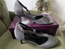 Long Tall Sally Twinkle T Bar