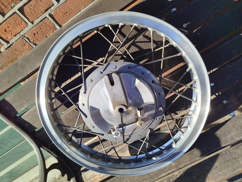Benelli 125 250 front wheel - 125,