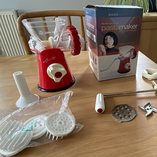 Pasta maker and mincer - pasta,