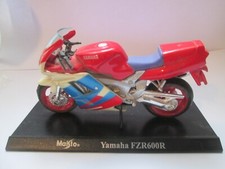 YAMAHA FZR600R  1-18  SCALE MAISTO MOTORCYCLE MODEL