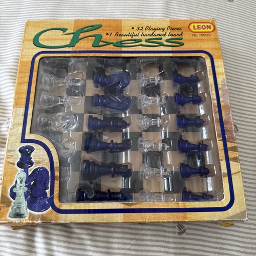 Vintage leon chess - leon, set