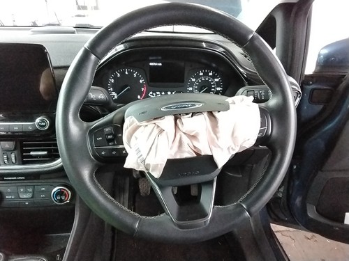 Steering wheel ford fiesta mk8 - wheel,