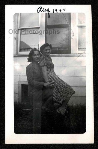 1942 silly women - women, kid's
