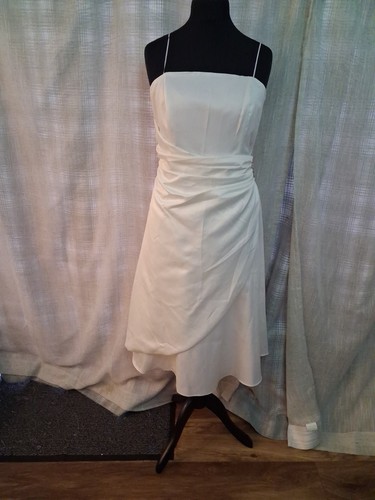 Bnwt wedding dress size - dress, 18