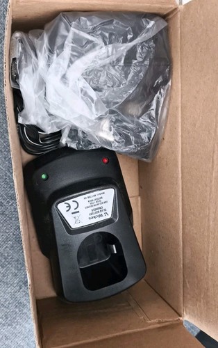 Wickes battery charger - 15.6v,