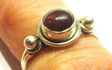 STERLING SILVER  SMALL CUTE ROUND CABOCHON GARNET SET PINKY RING SIZE J 1/2