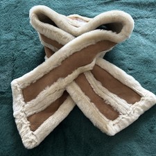 UGG  Sheepskin Pull-through Scarf NEW