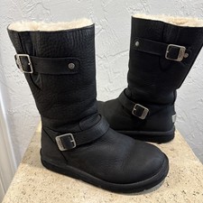 UGG 5678 Kensington Black