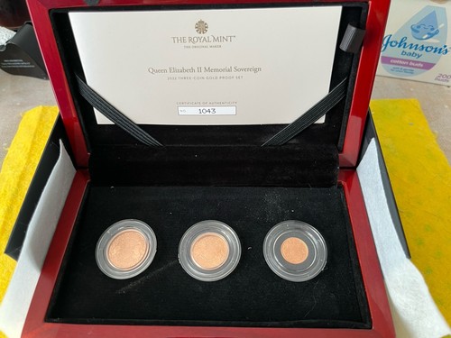 Queen elizabeth 2022 three - 2022,