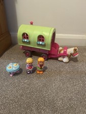 ELC Happyland Roaming Rose Caravan Horse Drawn, Travellers, Table