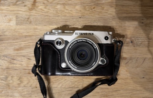 Olympus pen 3mp digital - 20.3mp,