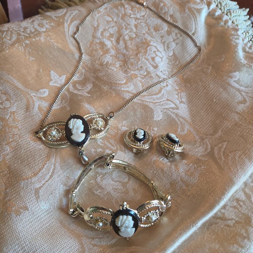 Vintage cameo jewelry - vintage,