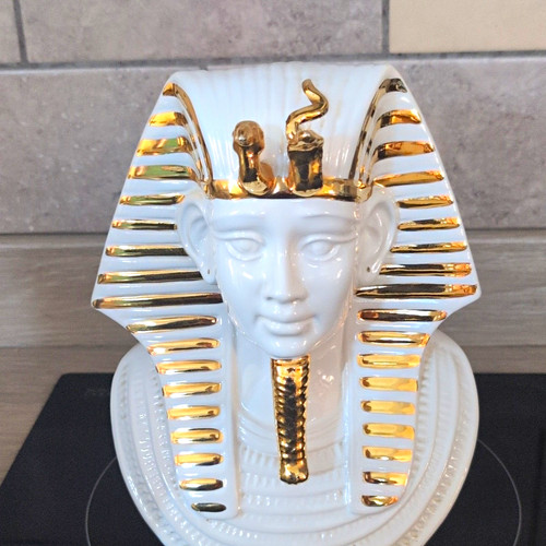 White gold egyptian - &,