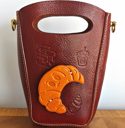 Brown pebbled leather - brown,