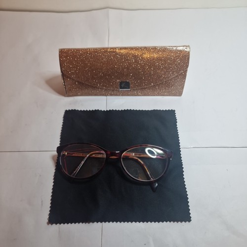 Kylie minogue golden glasses - kylie,