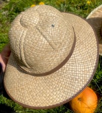 New Vtg Colonial UFO FLYING