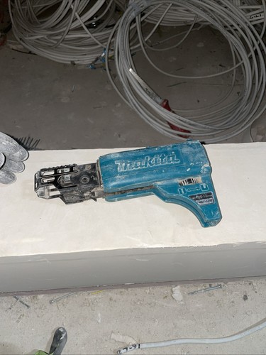 Makita 18vdrywall auto feed - makita,